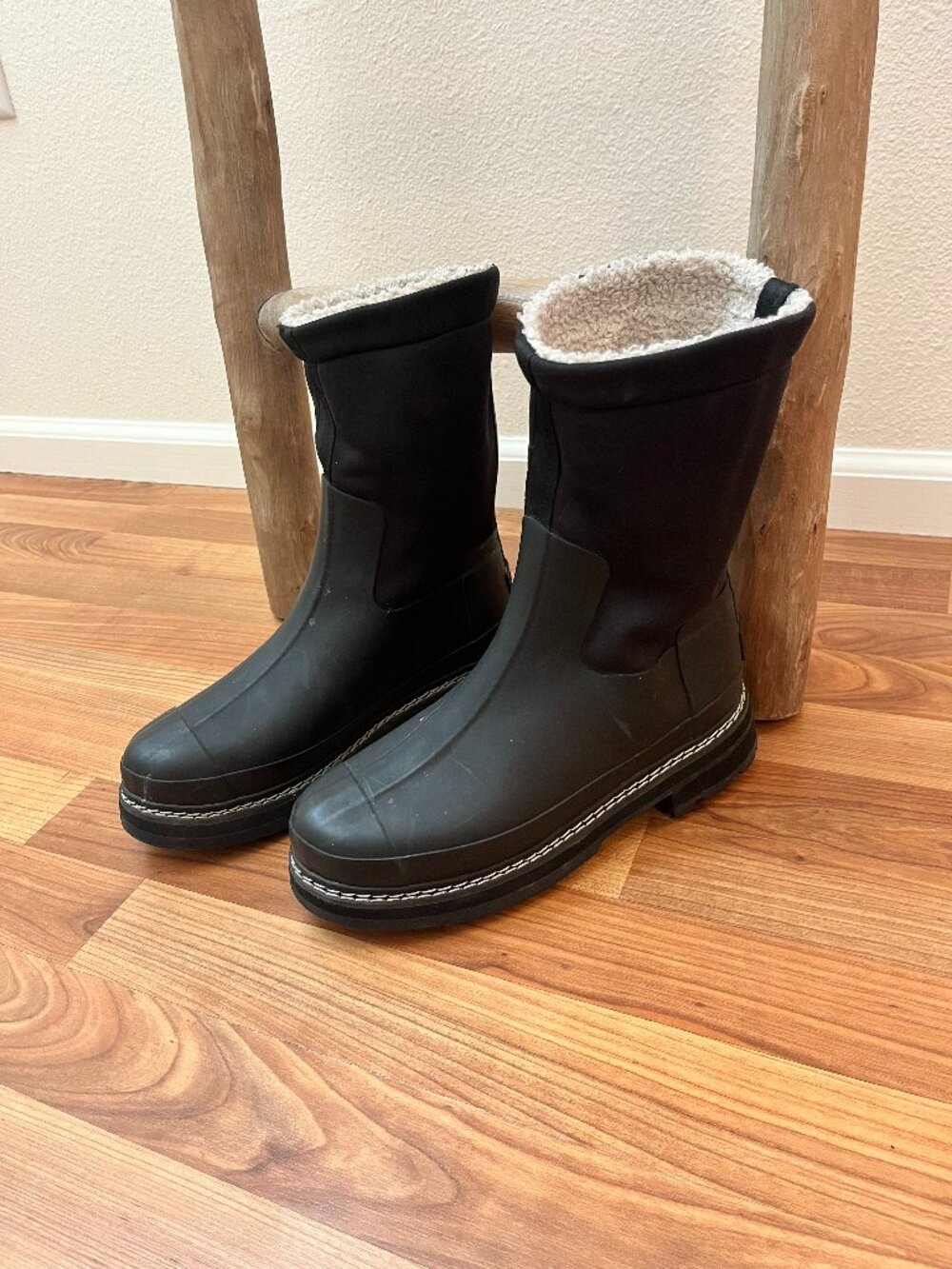 Hunter Black Sherpa Lined Waterproof Winter Rain Boots Women’s US 7